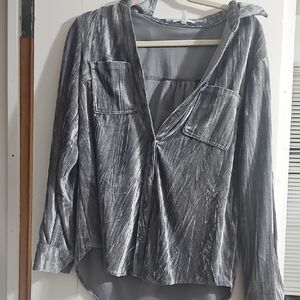 Maurices Gray Relaxed Pleated Long Sleeve Shirt